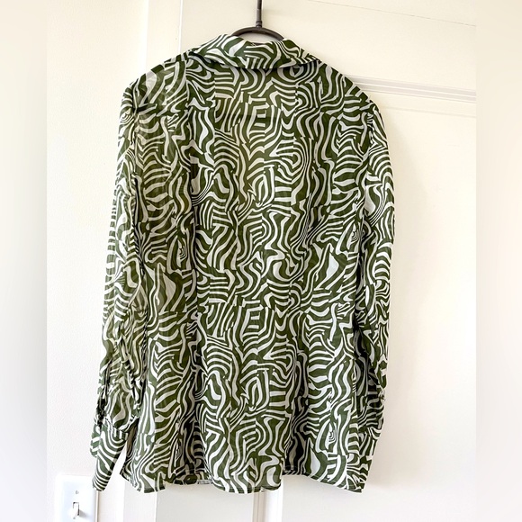 Abercrombie Sheer Collared Top in Green and White - Picture 2 of 2